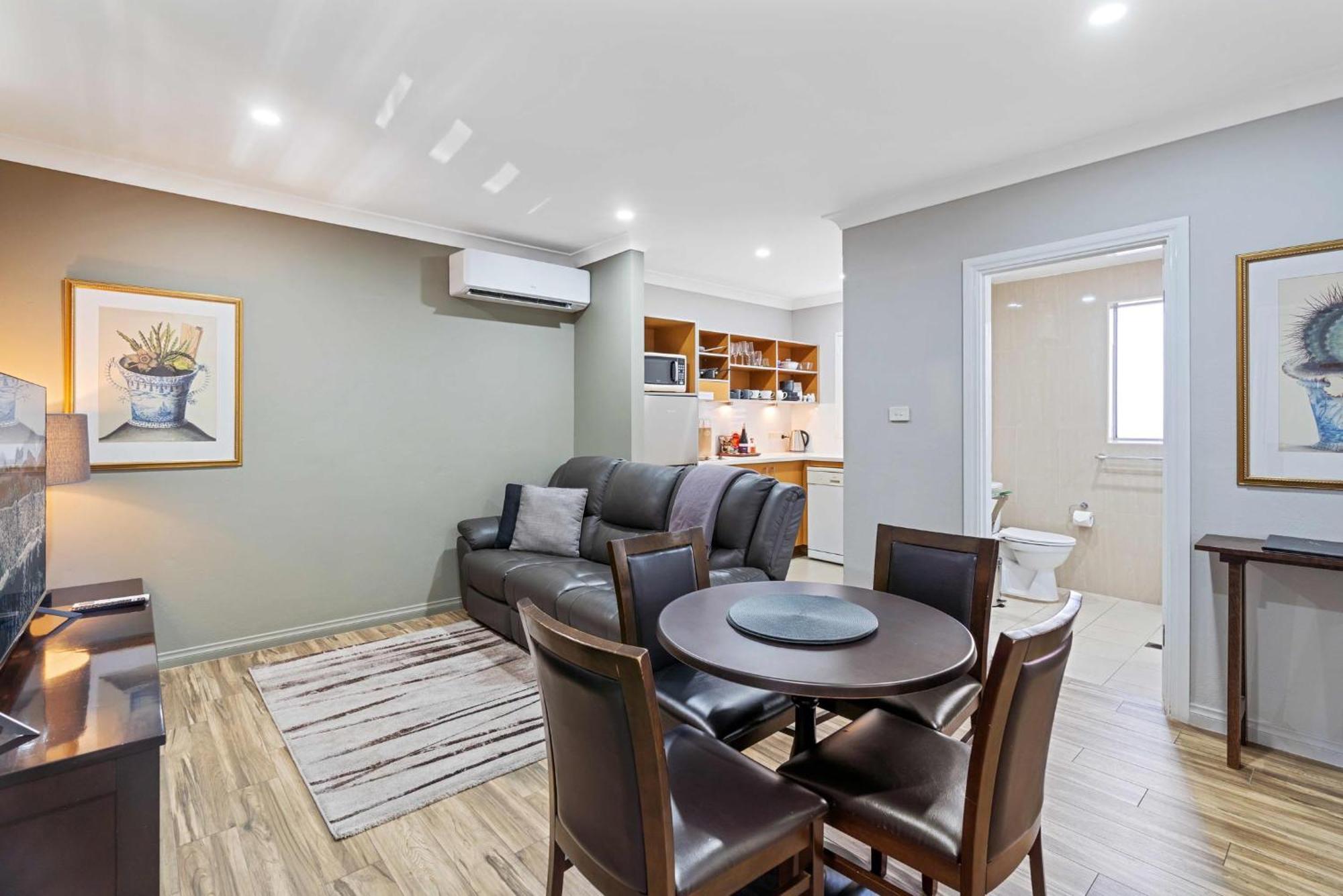 אורנג' De Russie Boutique Hotel מראה חיצוני תמונה